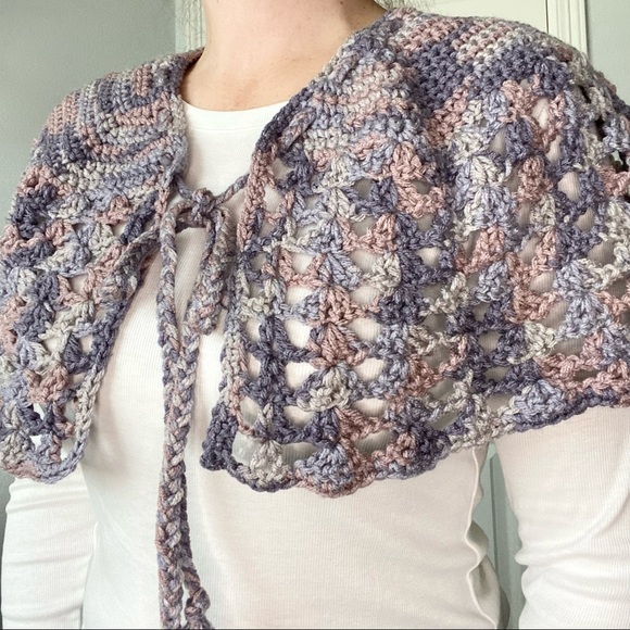 Handmade crochet shrug - Picture 2 of 5